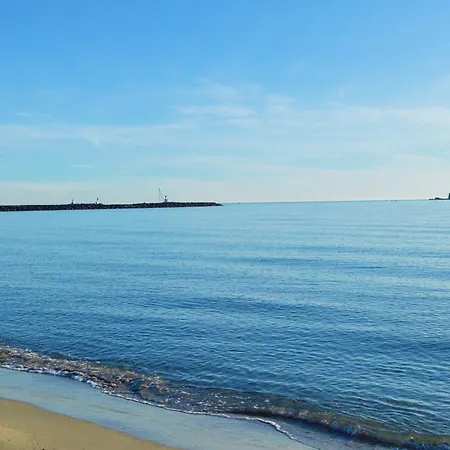 T2 Au Cap D'agde, 4 Couchages, Climatise, Proche Port Et Animations, Renove Et Calme - Fr-1-249-330 *
