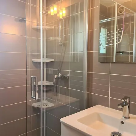 T2 Au Cap D'agde, 4 Couchages, Climatise, Proche Port Et Animations, Renove Et Calme - Fr-1-249-330 Daire Agde